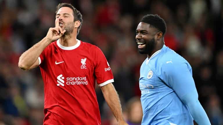 Half-time entertainment during Man United vs. Wolves shows football has lost its mind Half-time entertainment during Man United vs. Wolves shows football has lost its mind