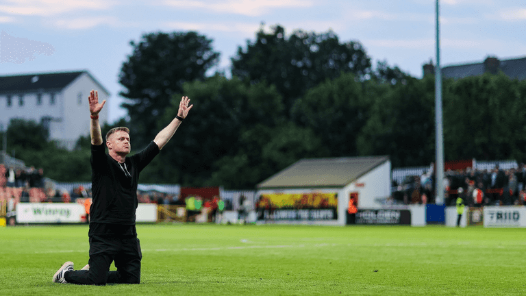 Damien Duff quits as Shelbourne boss after shock meeting Damien Duff quits as Shelbourne boss after shock meeting