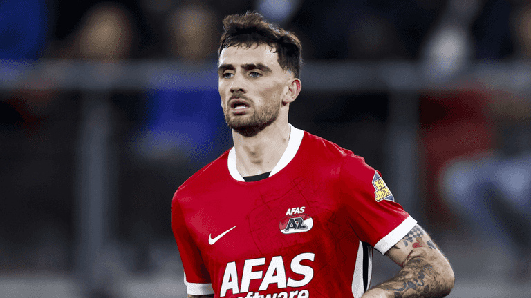 Irish fans urge Parrott to join European team over PL as clubs line up for star