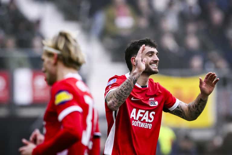 Bizarre VAR decision denies Troy Parrott another Goal against Ajax