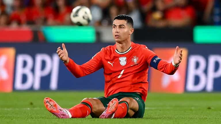 Collins reveals Ronaldo’s unsavoury action after late Portugal win over Ireland last month Collins reveals Ronaldo’s unsavoury action after late Portugal win over Ireland last month