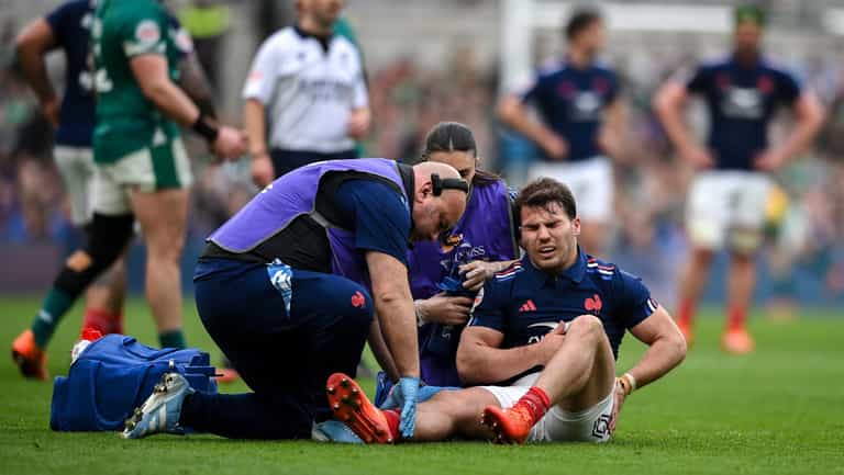 Antoine Dupont speaks out on Beirne and Porter’s role in knee injury for first time Antoine Dupont speaks out on Beirne and Porter’s role in knee injury for first time
