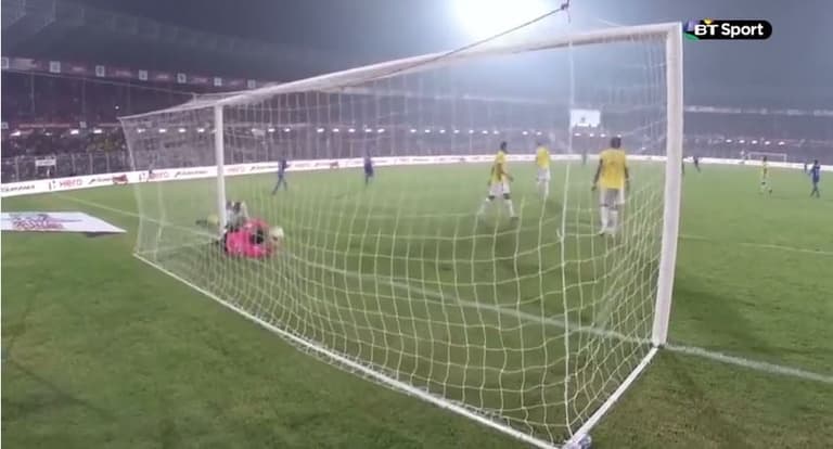 Video: David James hissy fit produces comedy gold in the Indian Super League