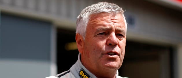 McLaren’s treatment of Jenson Button is “disgusting” according to former Grand Prix driver Derek Warwick McLaren’s treatment of Jenson Button is “disgusting” according to former Grand Prix driver Derek Warwick