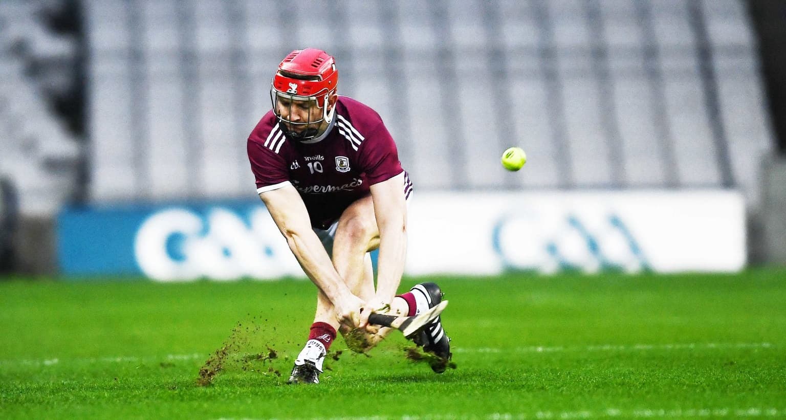Joe Canning puts on a sideline clinic, nailing four in 40 minutes