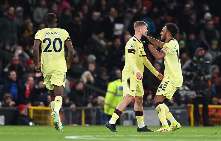 “I’ve never seen anything quite as extraordinary as this” – Mark Clattenburg on Emile Smith Rowe’s goal vs Manchester United “I’ve never seen anything quite as extraordinary as this” – Mark Clattenburg on Emile Smith Rowe’s goal vs Manchester United
