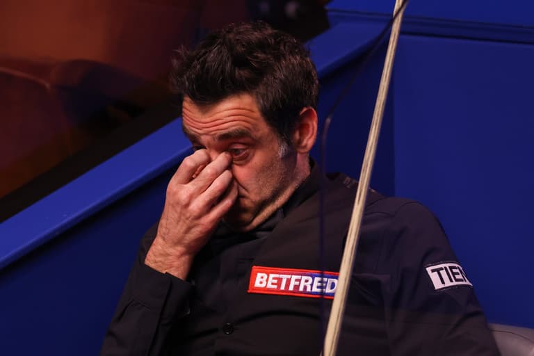 Ronnie O’Sullivan on why he staged sit-down protest during UK Championship defeat Ronnie O’Sullivan on why he staged sit-down protest during UK Championship defeat