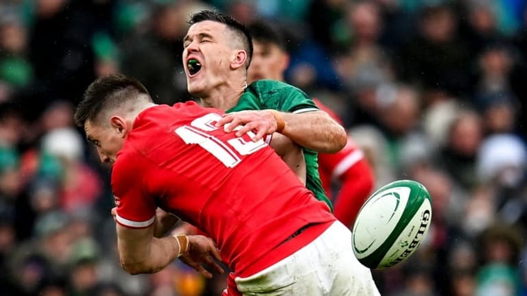 Josh Adams picked up telling Irish players where to go after Johnny Sexton tackle Josh Adams picked up telling Irish players where to go after Johnny Sexton tackle
