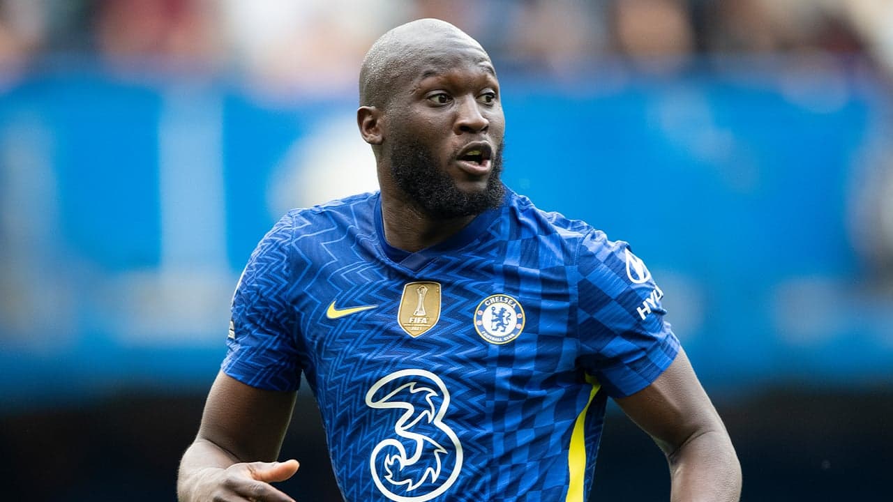 Romelu Lukaku appears to slam own agent amid Chelsea transfer talk claims