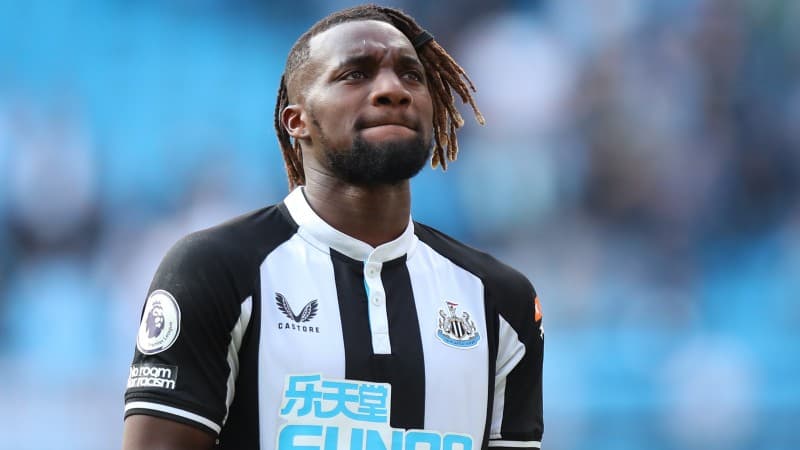 Allan Saint-Maximin gifts Rolex watch to Newcastle fan after opening day win