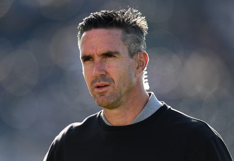 Man United remove Instagram photo after Kevin Pietersen calls Erik ten Hag a ‘clown’ in comments Man United remove Instagram photo after Kevin Pietersen calls Erik ten Hag a ‘clown’ in comments