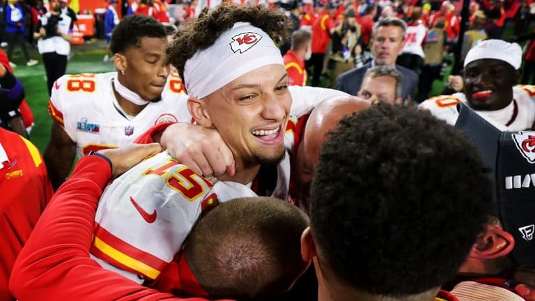 Injured Patrick Mahomes wills himself and Kansas City to Super Bowl win after epic finale Injured Patrick Mahomes wills himself and Kansas City to Super Bowl win after epic finale