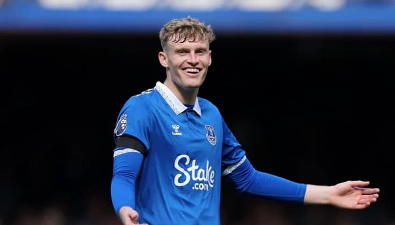 Man Utd make £45m offer for Jarrad Branthwaite as Everton name their price Man Utd make £45m offer for Jarrad Branthwaite as Everton name their price