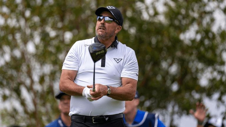 Golf great Mickelson accused of sending nudes to fellow pro’s wife Golf great Mickelson accused of sending nudes to fellow pro’s wife