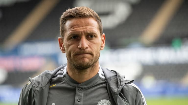 Man jailed for headbutting Sheffield United captain Billy Sharp Man jailed for headbutting Sheffield United captain Billy Sharp