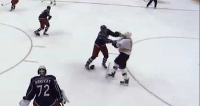 Video: A good old fashioned ice hockey brawl ends with one-punch knockout Video: A good old fashioned ice hockey brawl ends with one-punch knockout