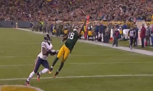 Vine: Astonishingly graceful one-handed touchdown catch Vine: Astonishingly graceful one-handed touchdown catch