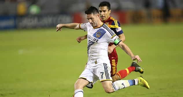Videos: Robbie Keane scores, delivers gorgeous assist as Galaxy advance Videos: Robbie Keane scores, delivers gorgeous assist as Galaxy advance