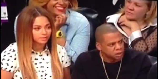 VIne: LeBron gives Jay Z a bit of a startle VIne: LeBron gives Jay Z a bit of a startle
