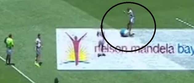 Video: Rugby player kicks pitch invader after idiotic tackle Video: Rugby player kicks pitch invader after idiotic tackle