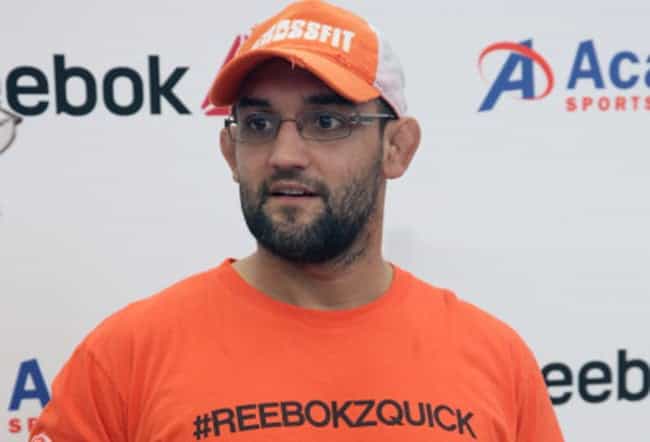 How the fighters reacted to the UFC’s Reebok uniform deal on Twitter How the fighters reacted to the UFC’s Reebok uniform deal on Twitter