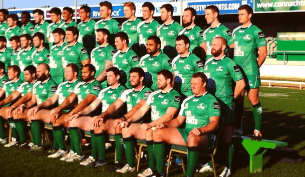 Video: Connacht try to blind their players during hilarious team photo Video: Connacht try to blind their players during hilarious team photo
