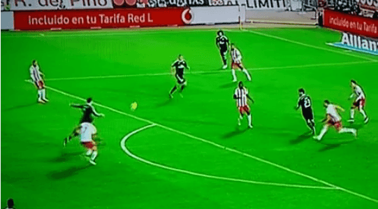 Vine: Cristiano Ronaldo embarrasses himself with horrible shanked volley Vine: Cristiano Ronaldo embarrasses himself with horrible shanked volley