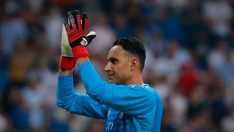 Keylor Navas says goodbye to Real Madrid fans after Arsenal table €16m bid Keylor Navas says goodbye to Real Madrid fans after Arsenal table €16m bid
