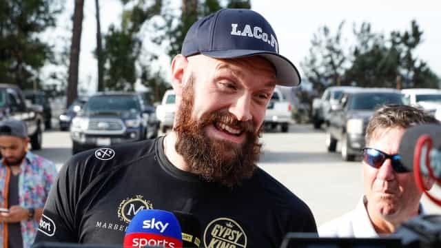 Deontay Wilder has stopped texting Tyson Fury back Deontay Wilder has stopped texting Tyson Fury back