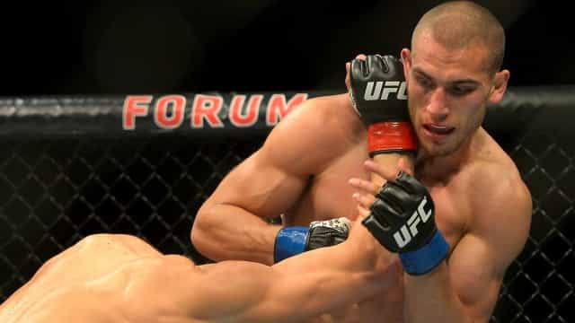 Middleweight clash at UFC London cancelled at the last minute Middleweight clash at UFC London cancelled at the last minute