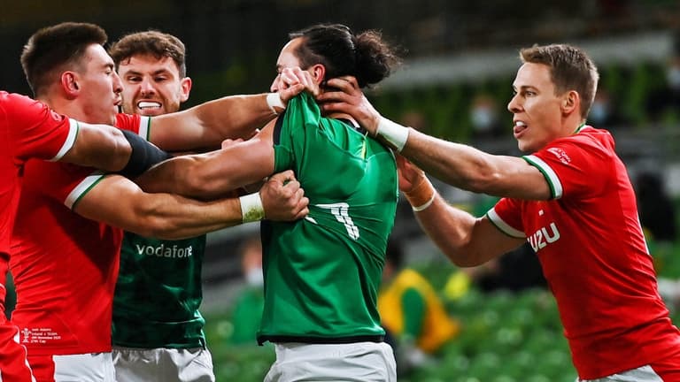 Liam Williams wasted no time welcoming James Lowe to Test rugby Liam Williams wasted no time welcoming James Lowe to Test rugby