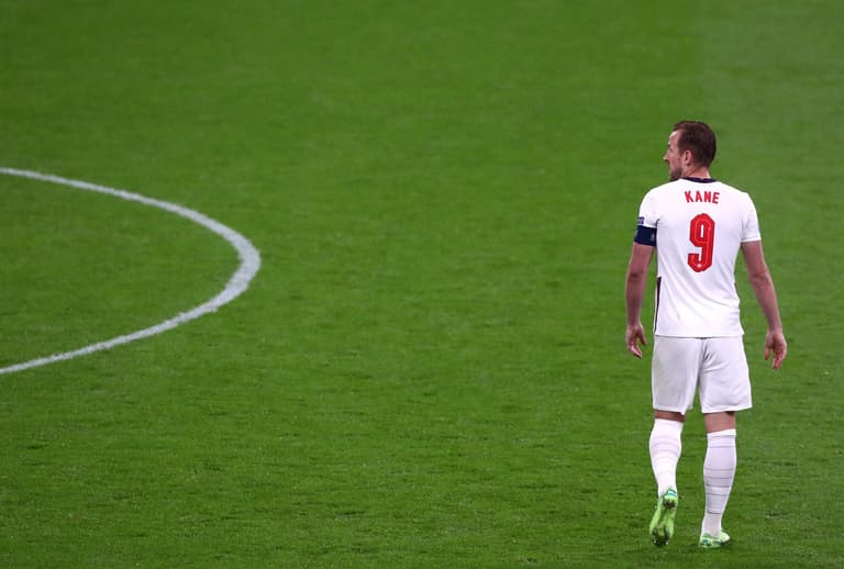Fans react to another disappointing Harry Kane display Fans react to another disappointing Harry Kane display