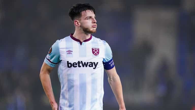 John Terry says Declan Rice is the best midfielder in the world John Terry says Declan Rice is the best midfielder in the world