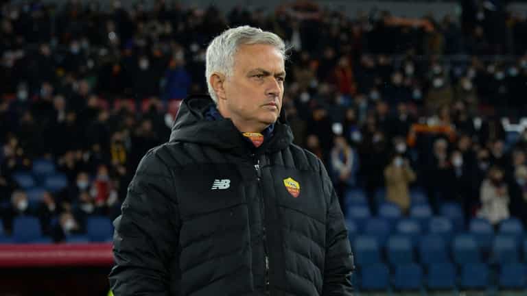 Jose Mourinho hits out at journalist after refusing to answer questions following Roma defeat Jose Mourinho hits out at journalist after refusing to answer questions following Roma defeat