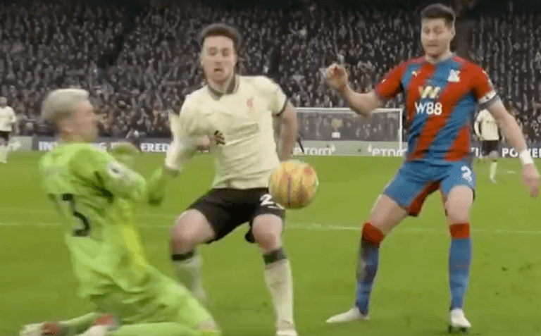 “That is not a penalty. Never in a million years” – Liverpool steeped with controversial VAR call “That is not a penalty. Never in a million years” – Liverpool steeped with controversial VAR call