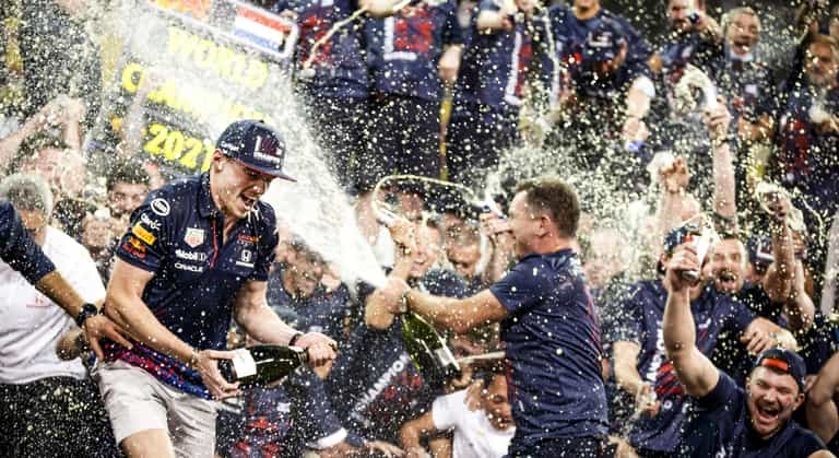 F1 fans sent into frenzy as Netflix announce Drive to Survive release date F1 fans sent into frenzy as Netflix announce Drive to Survive release date