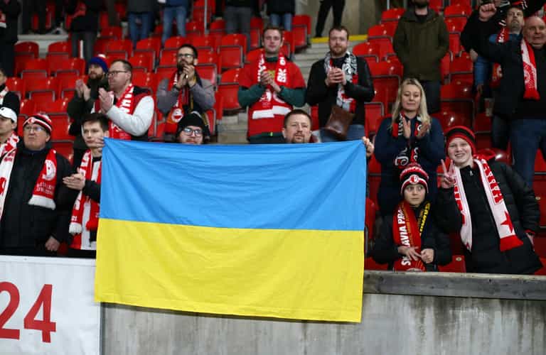 Premier League players, managers and fans allowed to display Ukraine flags Premier League players, managers and fans allowed to display Ukraine flags