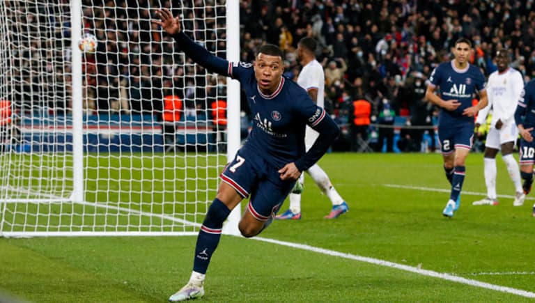 Kylian Mbappe offered mammoth wage by PSG and could stay after all Kylian Mbappe offered mammoth wage by PSG and could stay after all