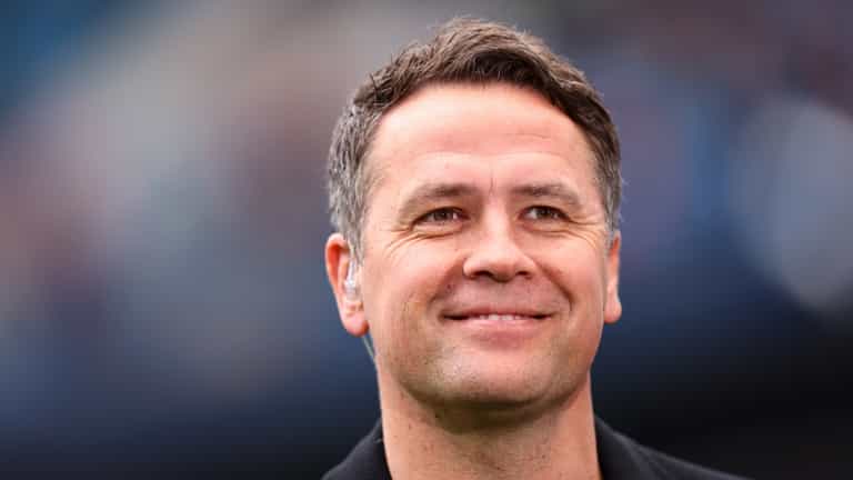 Michael Owen claims Virgil Van Dijk is the best centre-back of all time Michael Owen claims Virgil Van Dijk is the best centre-back of all time