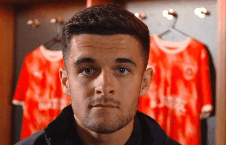 Blackpool’s Jake Daniels publicly comes out as gay Blackpool’s Jake Daniels publicly comes out as gay