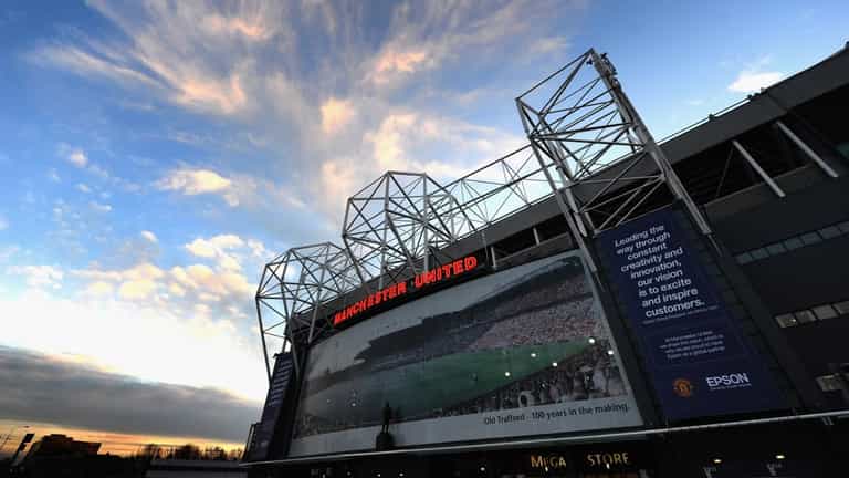 Elon Musk confirms he’s not really buying Manchester United Elon Musk confirms he’s not really buying Manchester United