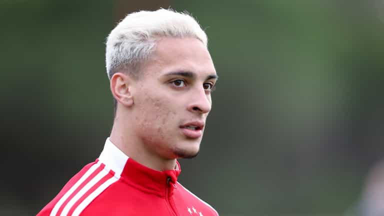 Antony left out of Ajax squad as Man United learn asking price for winger Antony left out of Ajax squad as Man United learn asking price for winger