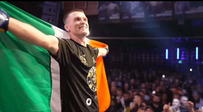 “There’s a new Irish superstar in town” – Young Derry fighter touted for UFC after big title win “There’s a new Irish superstar in town” – Young Derry fighter touted for UFC after big title win