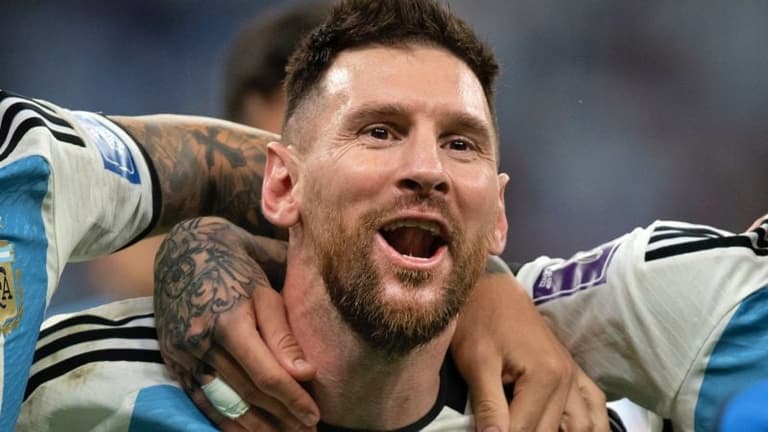 Danny Murphy with a whole plate of egg on his face after Lionel Messi, England garbage Danny Murphy with a whole plate of egg on his face after Lionel Messi, England garbage