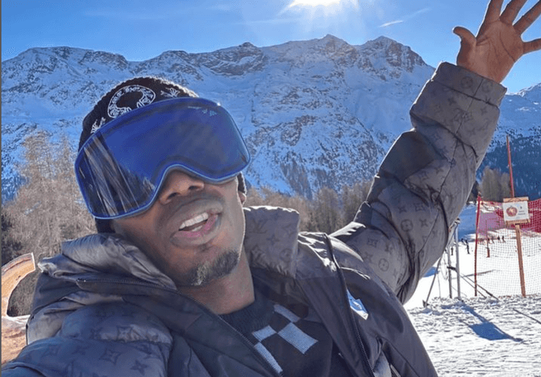 Paul Pogba responds to critics after being filmed on skiing holiday Paul Pogba responds to critics after being filmed on skiing holiday