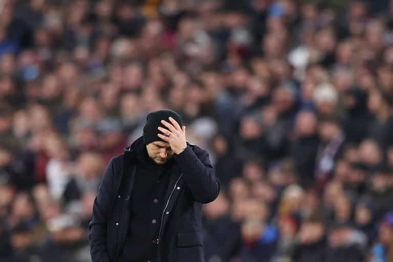 Everton sack Frank Lampard with the club in the team in 19th place Everton sack Frank Lampard with the club in the team in 19th place