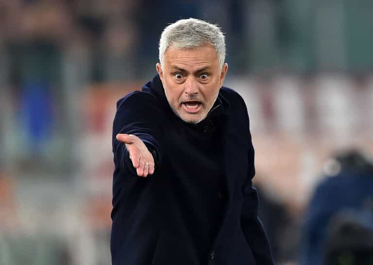 Lazio file complaint about Jose Mourinho’s behaviour during under-14s derby Lazio file complaint about Jose Mourinho’s behaviour during under-14s derby