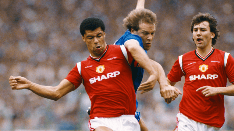 Alex Ferguson offered Paul McGrath £100k to quit football Alex Ferguson offered Paul McGrath £100k to quit football