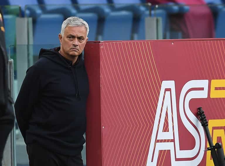 José Mourinho offered more than £100m to coach Saudi Arabia José Mourinho offered more than £100m to coach Saudi Arabia