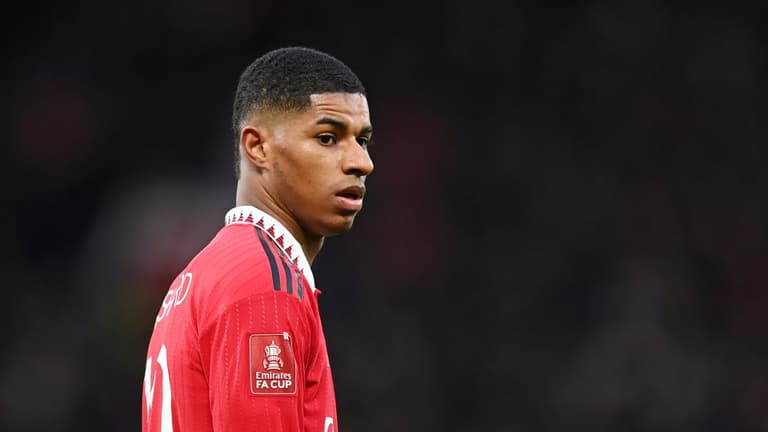 Marcus Rashford ‘rescues’ female footballer from mob in nightclub Marcus Rashford ‘rescues’ female footballer from mob in nightclub